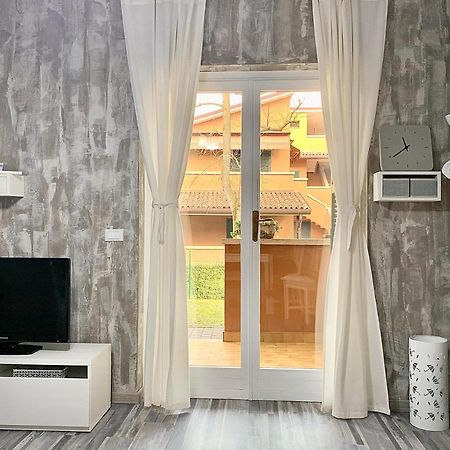 Azur Apartment シルミオーネ エクステリア 写真