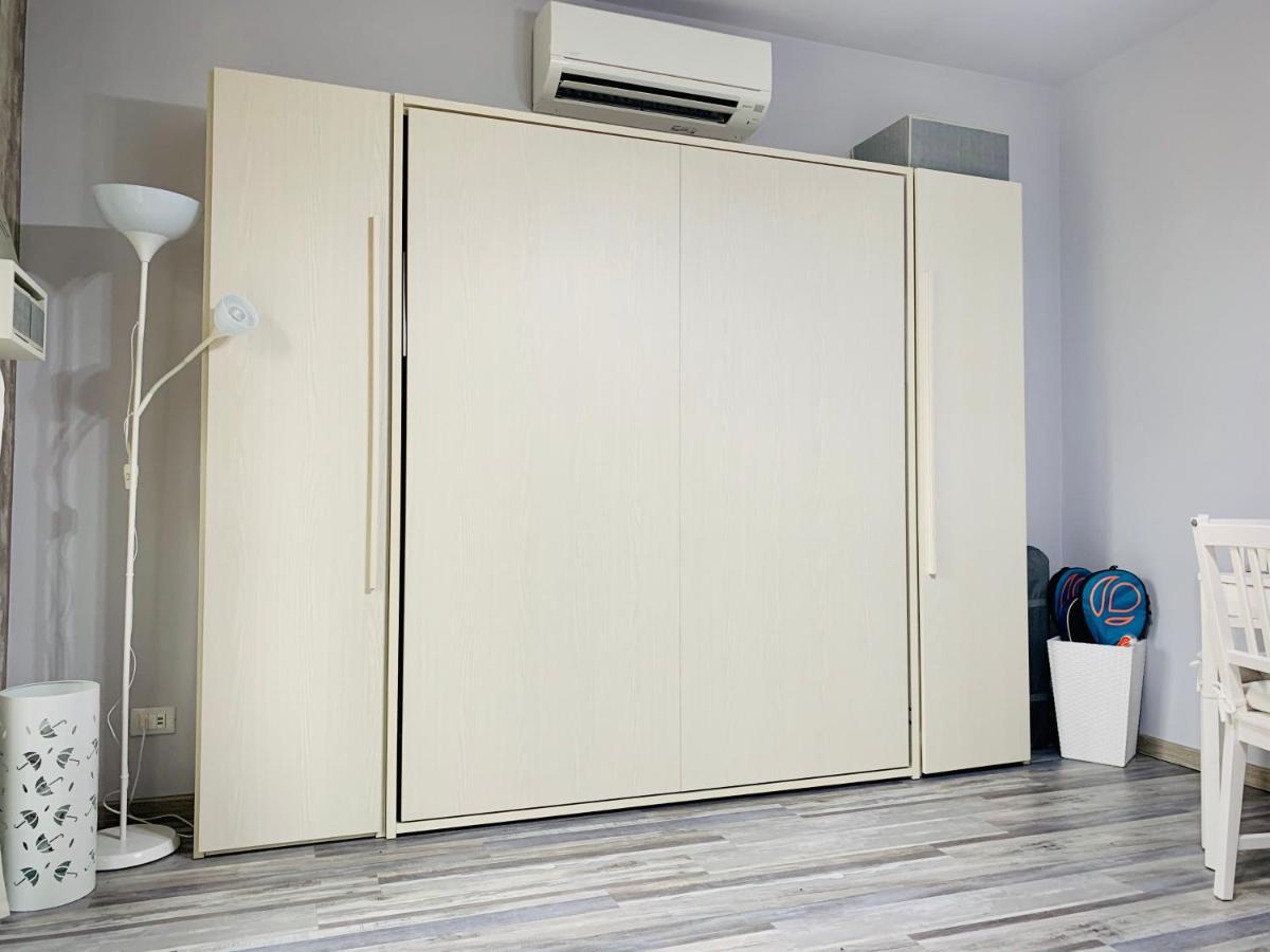 Azur Apartment シルミオーネ エクステリア 写真