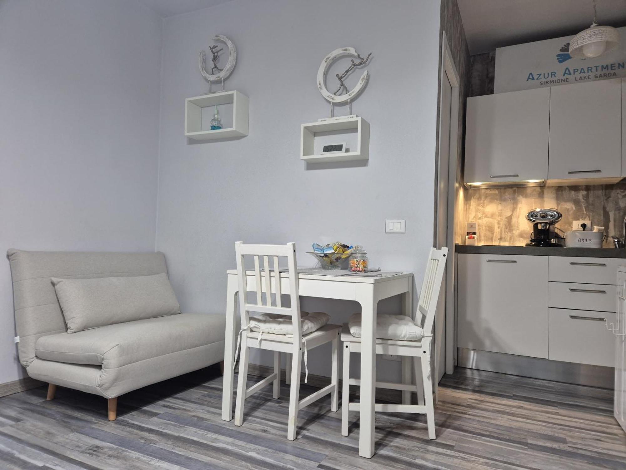 Azur Apartment シルミオーネ エクステリア 写真